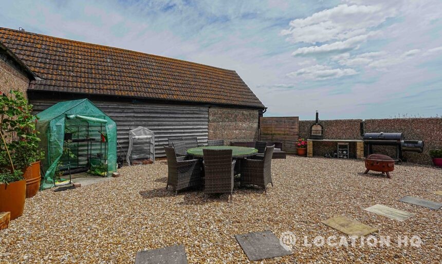 farm house
