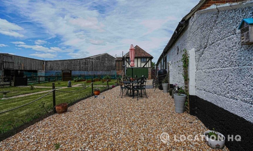 farm house