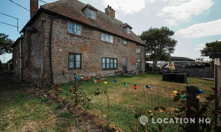 farm house