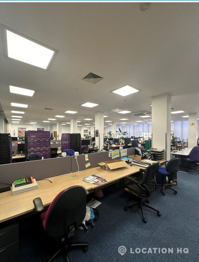 Versatile Office Complex