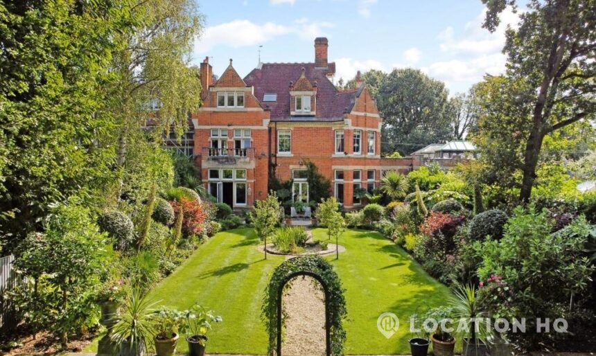 Victorian Country House
