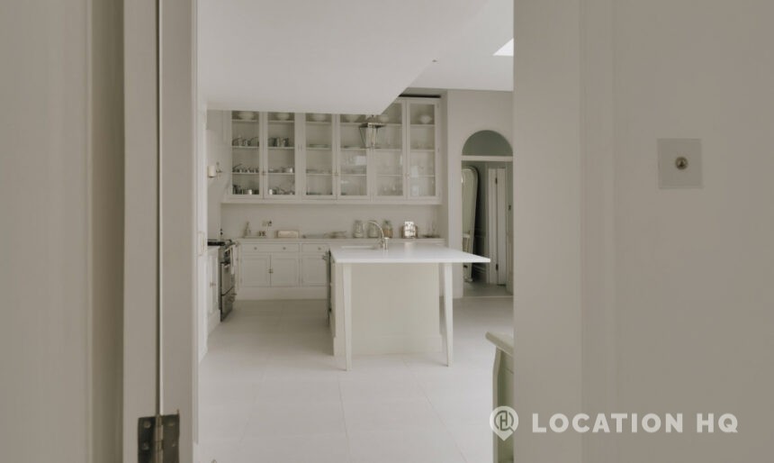 Minimalist house kitchen