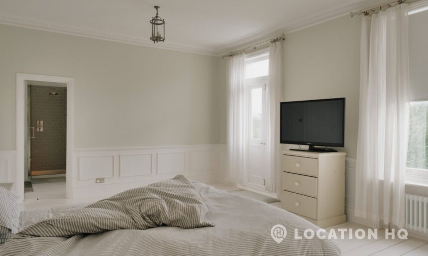 white georgian house bedroom