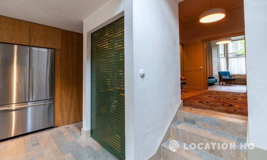 Victorian Townhouse London image 3