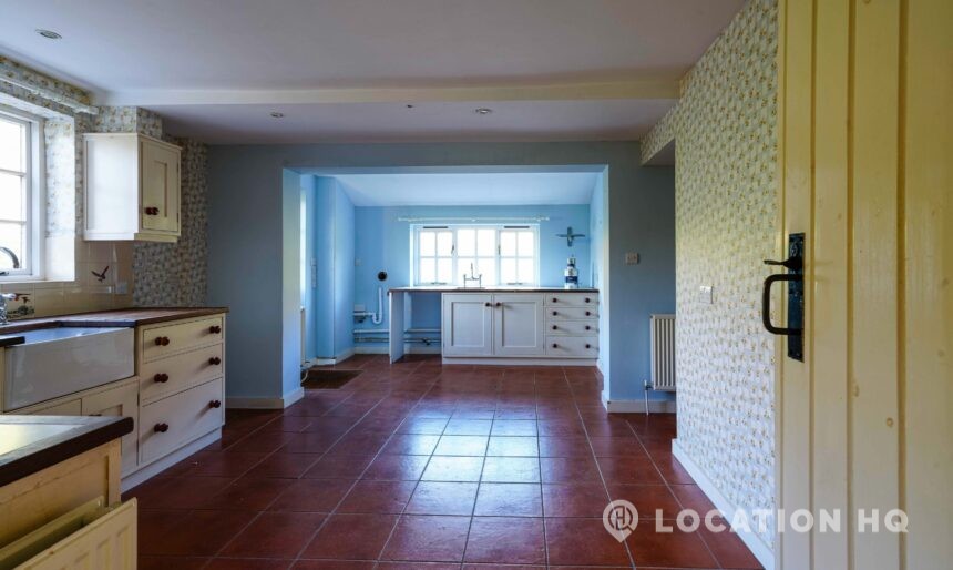 empty cottage hire