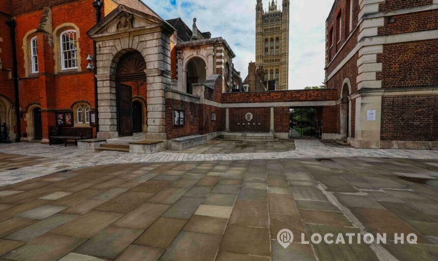 gate house stone London film location