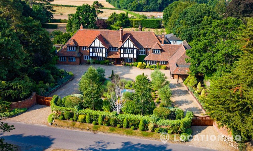 detached house exterior