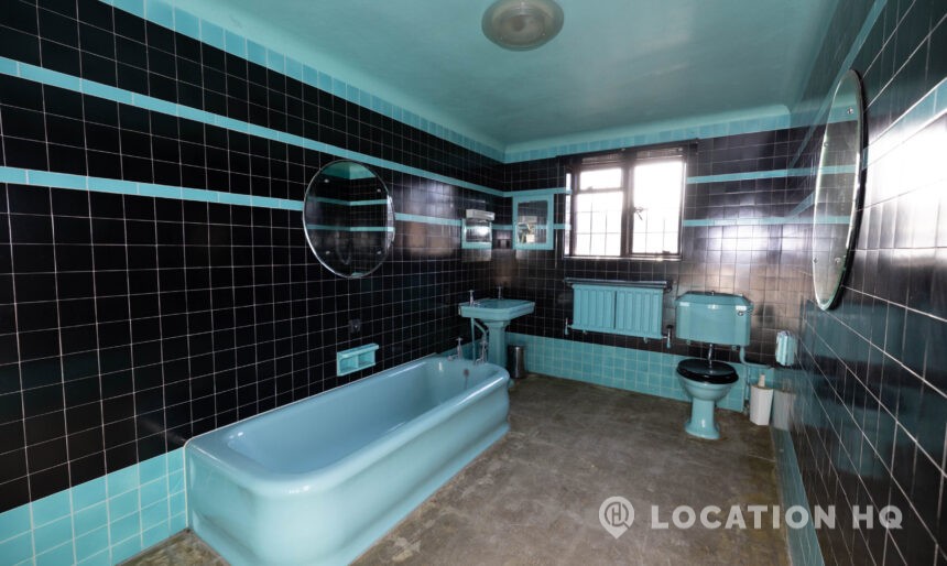 retro bathroom film location