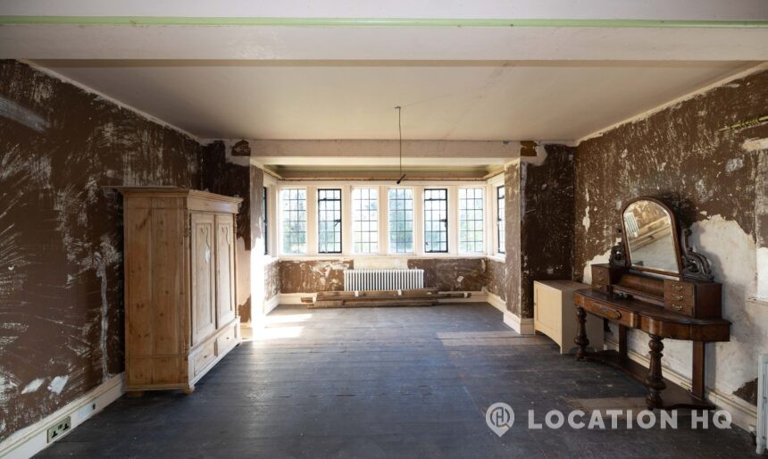 distressed manor house location hire