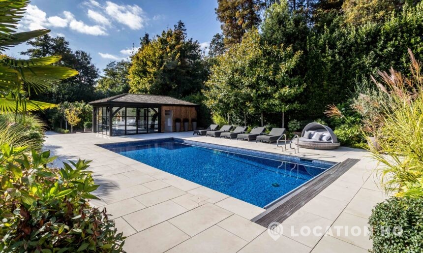 swimming pool domestic film location