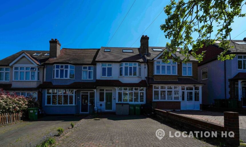 Terraced Family Home image 2