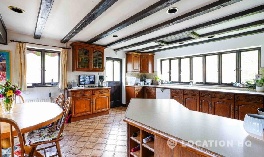 country house kitchen
