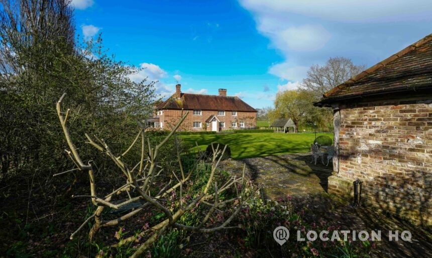 17th Century Farmhouse image 1