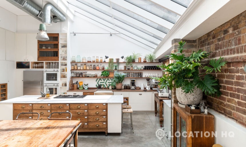 London Loft Apartment image 2