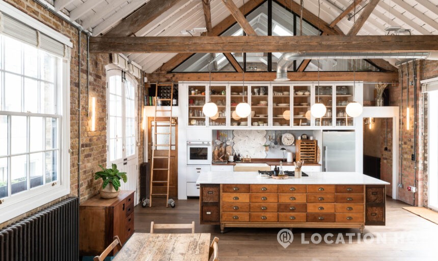 London Loft Apartment image 1