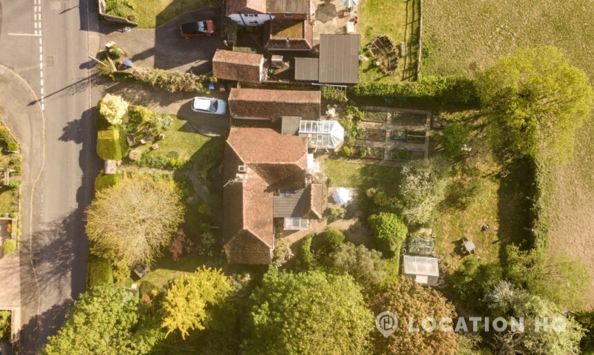 The 16th Century Country Cottage image 3