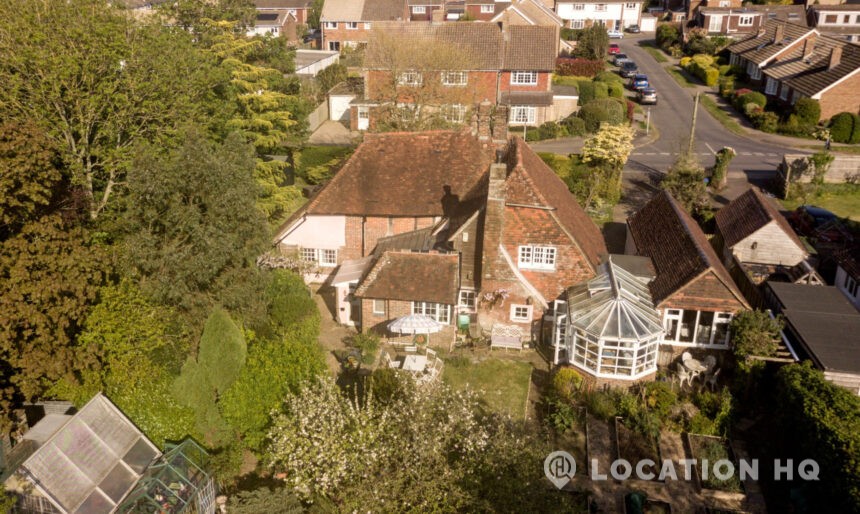 The 16th Century Country Cottage image 2
