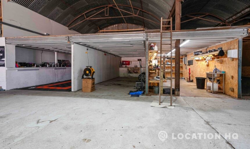 mechanics yard
