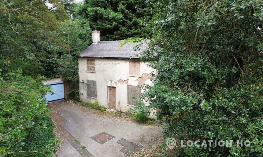 country house squat film location