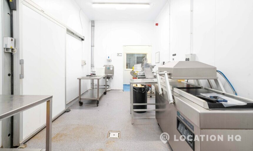 huge commercial kitchen