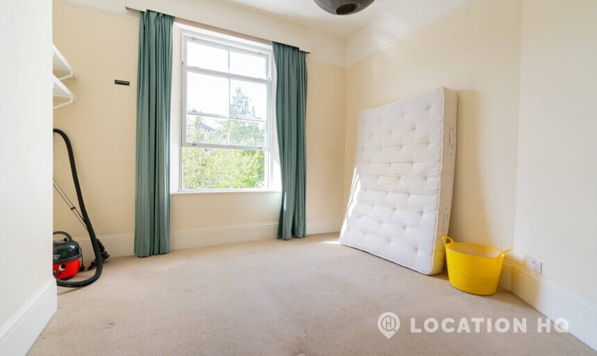 vacant townhouse location hire